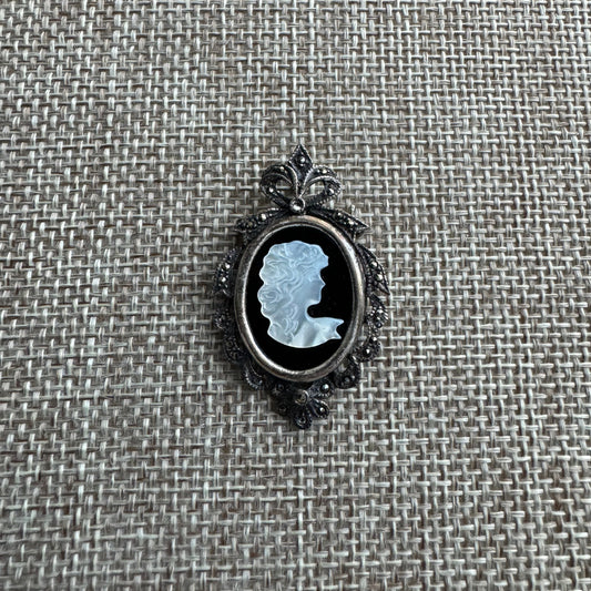 Vintage Sterling Cameo